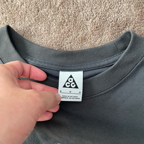 Nike ACG Rock Men’s Graphic T-shirt - Picture 4 of 5